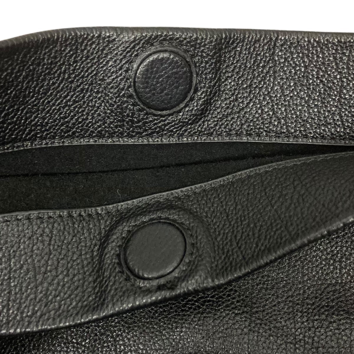 VUJADE(ブジャデ) THEO LEATHER AFFIX BAG IN WAXED BABY CALFカーフ