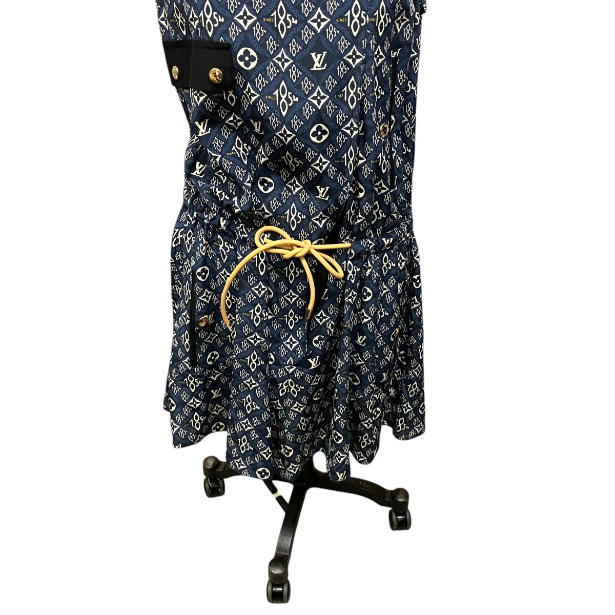 LOUIS VUITTON 21SSモノグラムノースリーブシルクワンピースRW211B ZPD FKDR48 古着・中古-5枚目のアイテム画像