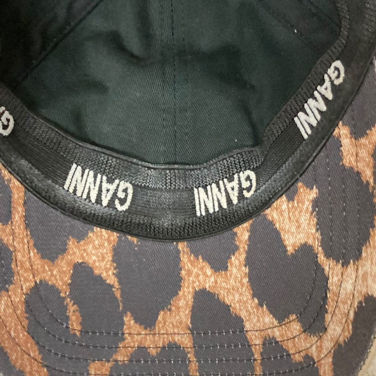 レオパード柄キャップ