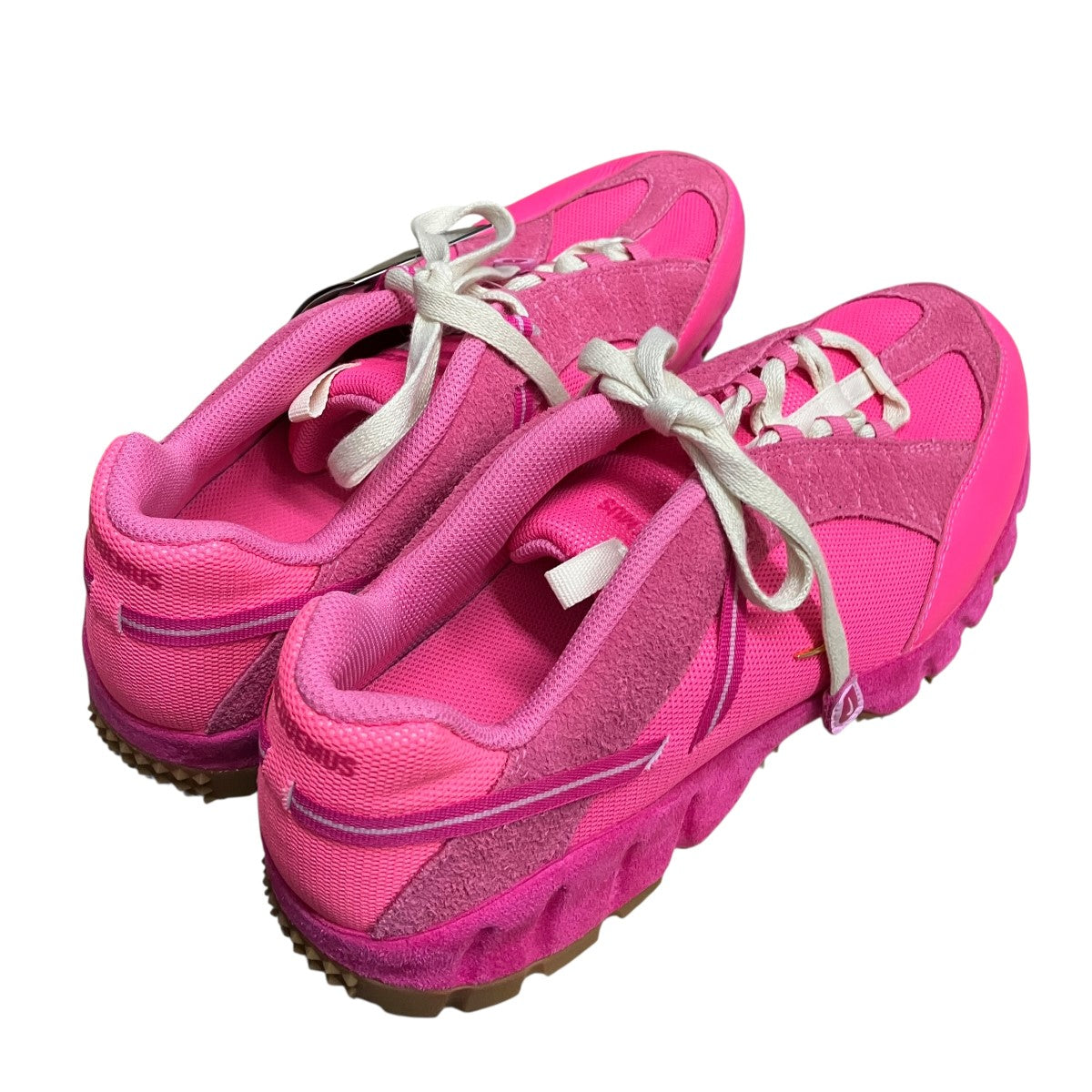 Women’s Air Humara Pink FlashスニーカーDX9999-600