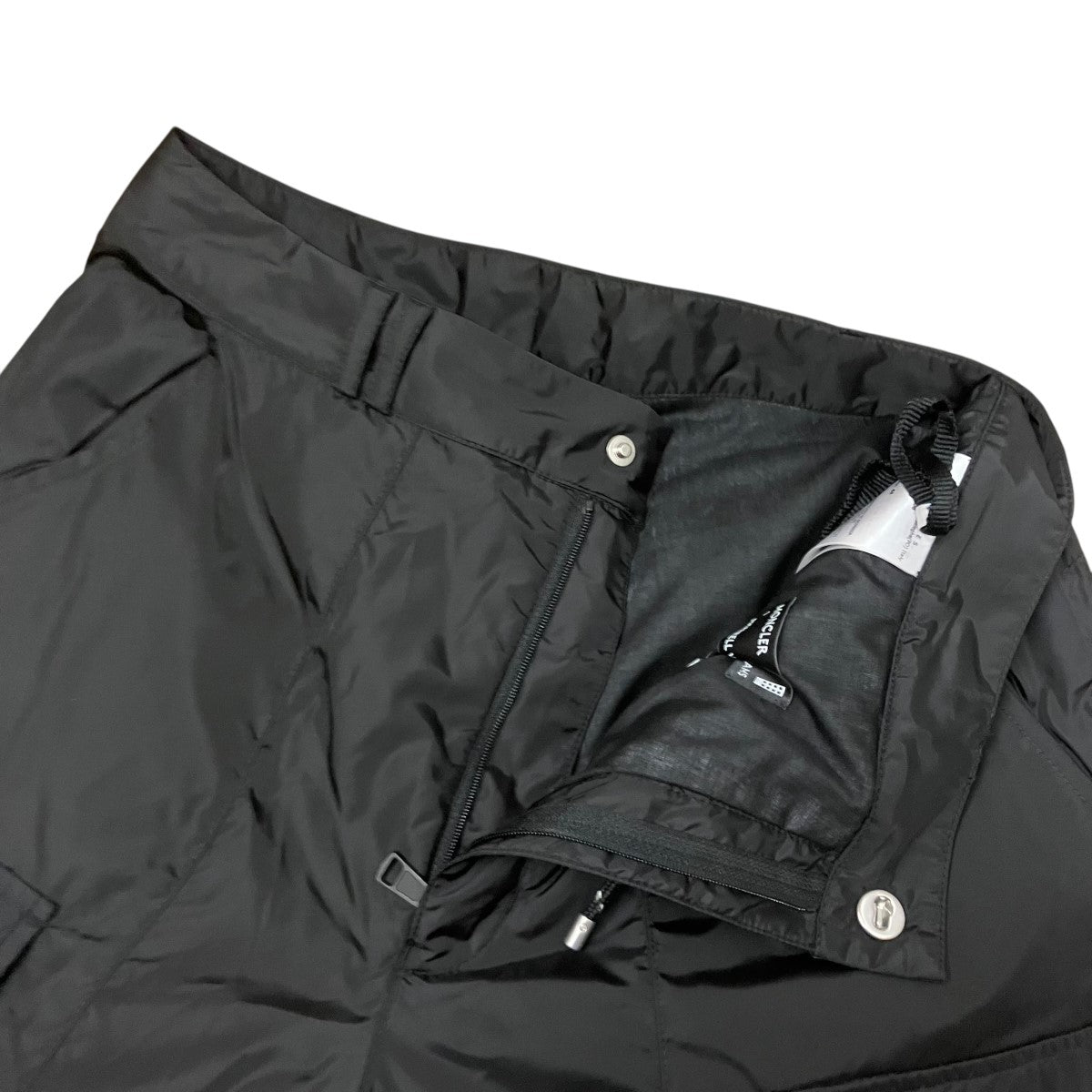 MONCLER 2WAYカーゴナイロンパンツI209R2A00002 M3406 古着・中古-3枚目のアイテム画像