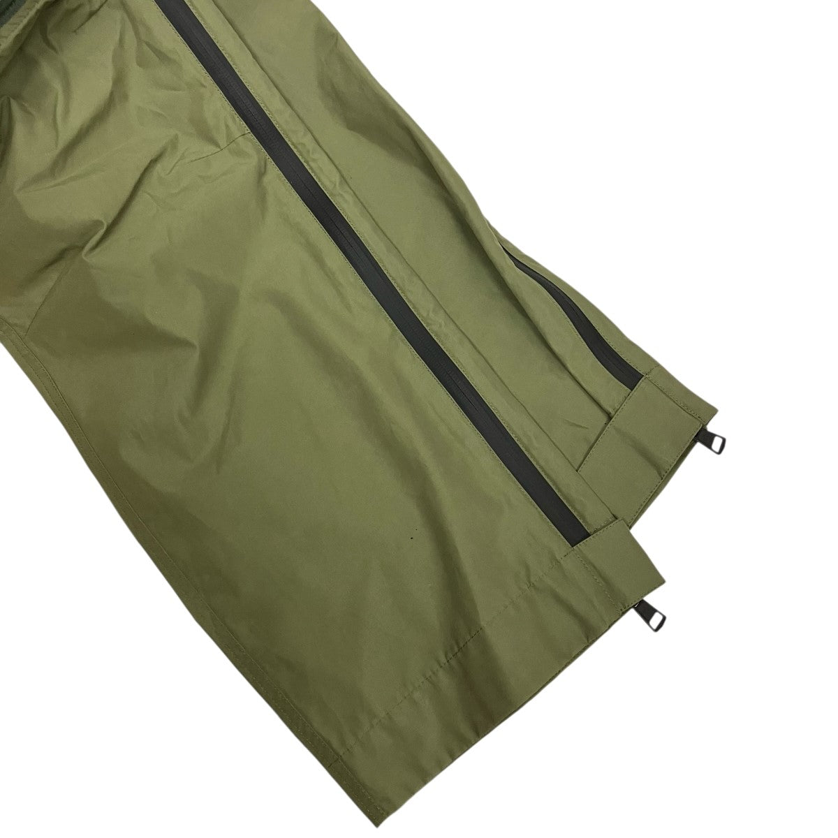 MONCLER 23AW2WAYナイロンカーゴパンツI209R2A00001 M3405 古着・中古-6枚目のアイテム画像