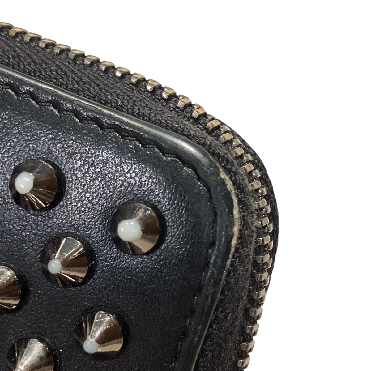 スタッズロングウォレット