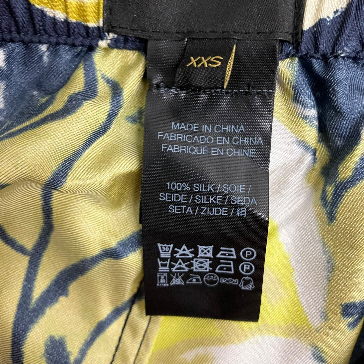 BANANATIME EASY PANT AUTUMN LEAVES NAVY YELLOW総柄シルクイージーパンツ200-133-26 古着・中古-6枚目のアイテム画像