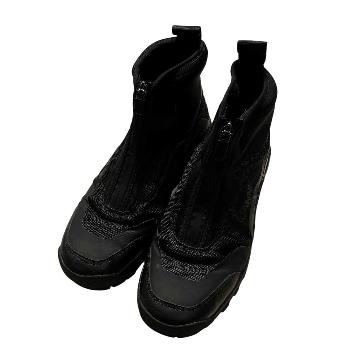 Vibramジップブーツ