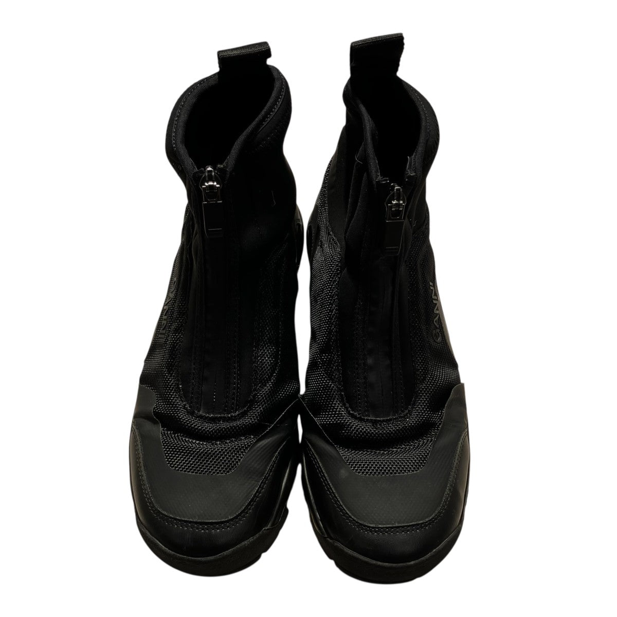 Vibramジップブーツ