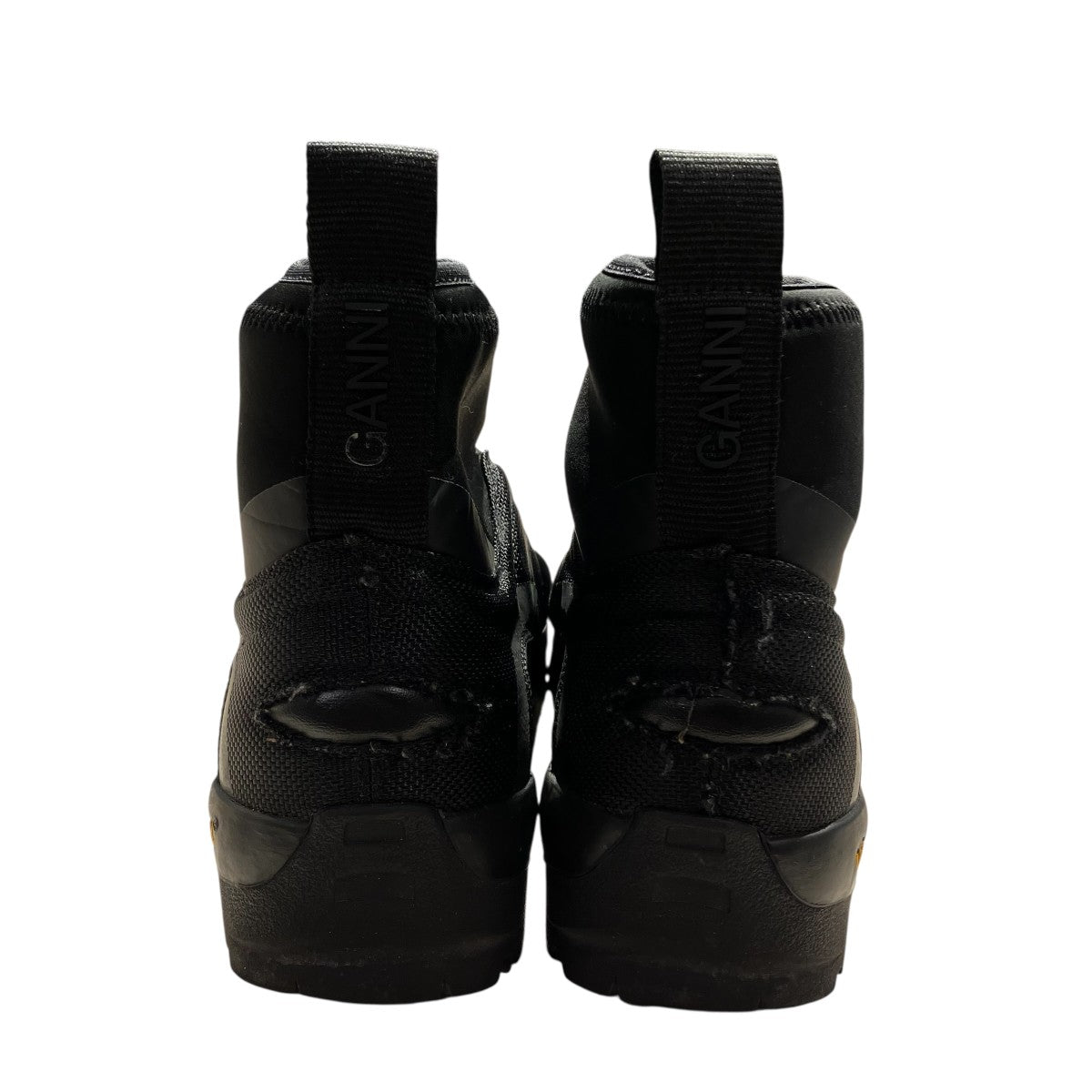 Vibramジップブーツ
