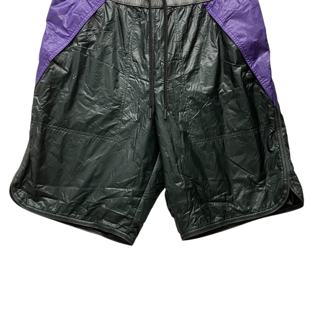 MONCLER ツートンナイロンハーフパンツH20972B00001 5964A 古着・中古-4枚目のアイテム画像