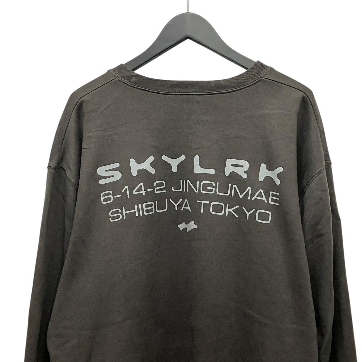 SKYLRK バックプリント スウェットシャツ SKYLRK(スカイラーク) ロゴプリントスウェット グレー サイズ XXL