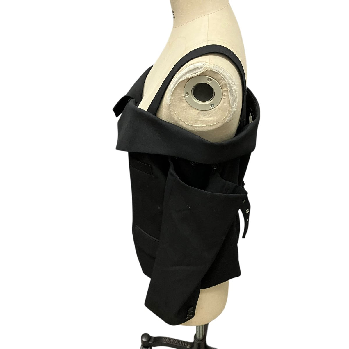 noir kei ninomiya 25SSカットアウトスリーブフックジャケット2WYキャミソールジャケット3O-J014 古着・中古-3枚目のアイテム画像