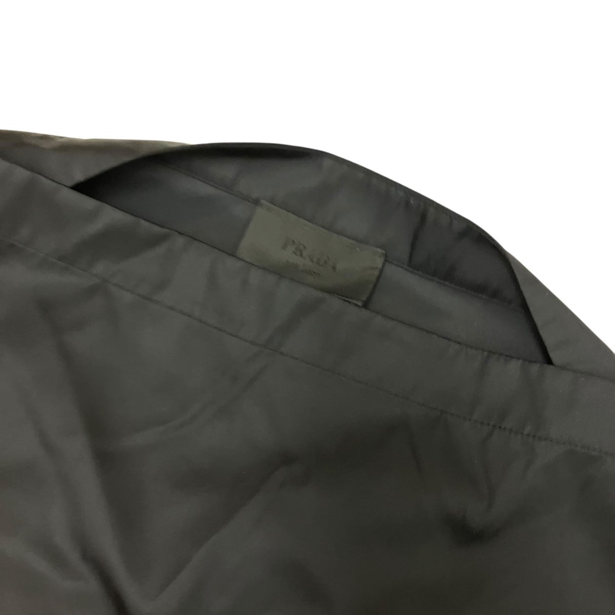 PRADA 21SSRE-NYLONトライアングルロゴプルオーバーSGB755 古着・中古-5枚目のアイテム画像