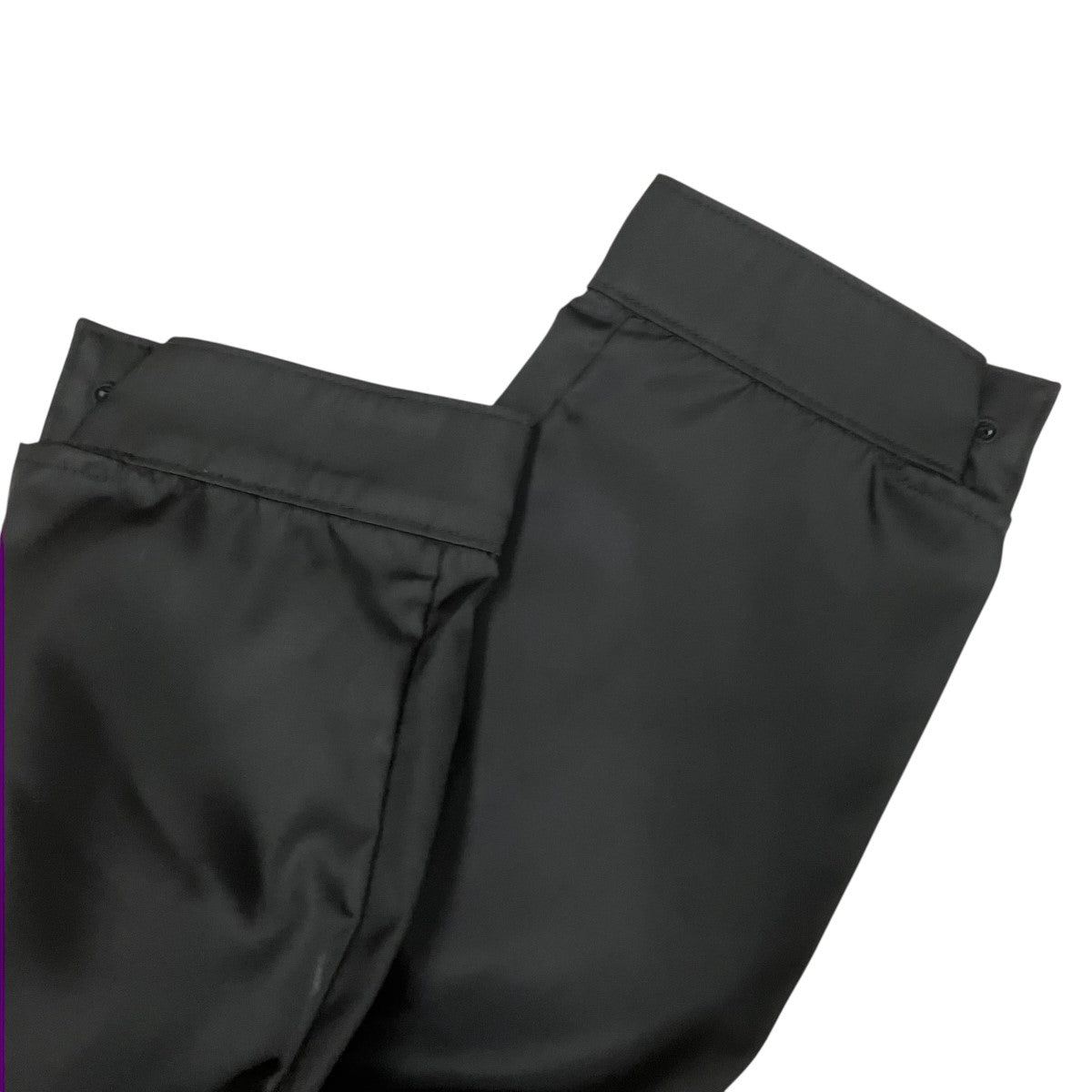 PRADA 21SSRE-NYLONトライアングルロゴプルオーバーSGB755 古着・中古-6枚目のアイテム画像