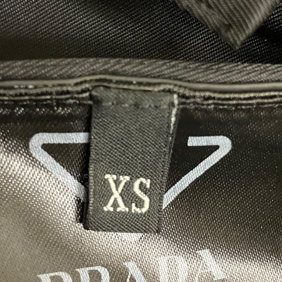 PRADA リサイクルナイロントライアングルプレートリナイロンシャツSC514 古着・中古-6枚目のアイテム画像