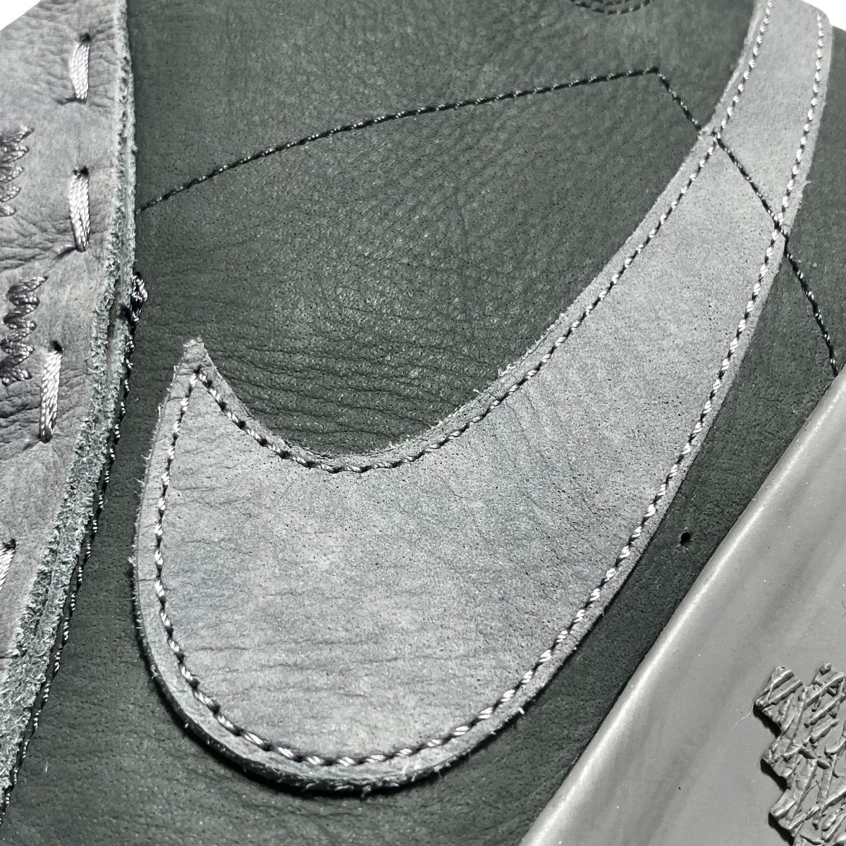 NIKE SB ZOOM BLAZER MID QSハイカットスニーカーFQ0792-001