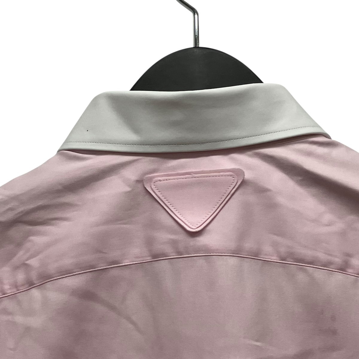 PRADA 24AW三角ロゴパッチクレリック長袖シャツUCN572 古着・中古-5枚目のアイテム画像