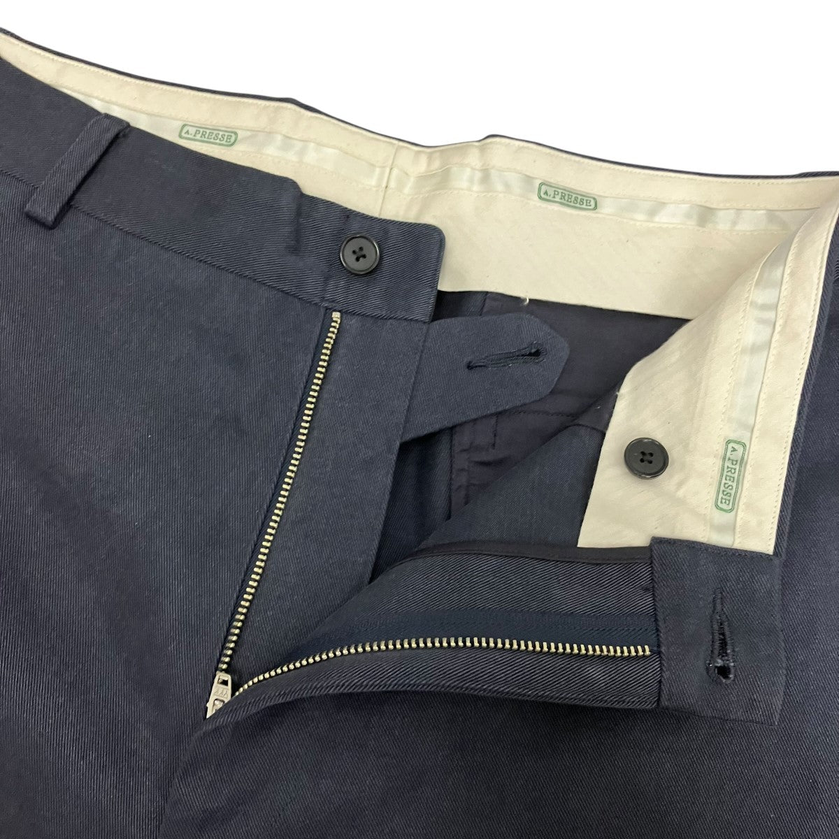 A．PRESSE(アプレッセ) Type． 3 Chino Trousersチノトラウザーパンツ