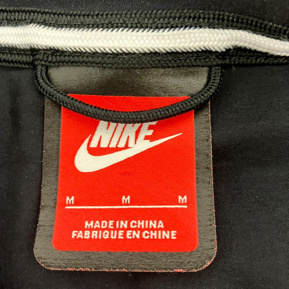NIKE フーデッドジップアップナイロンジャケットHM7152-010 古着・中古-6枚目のアイテム画像