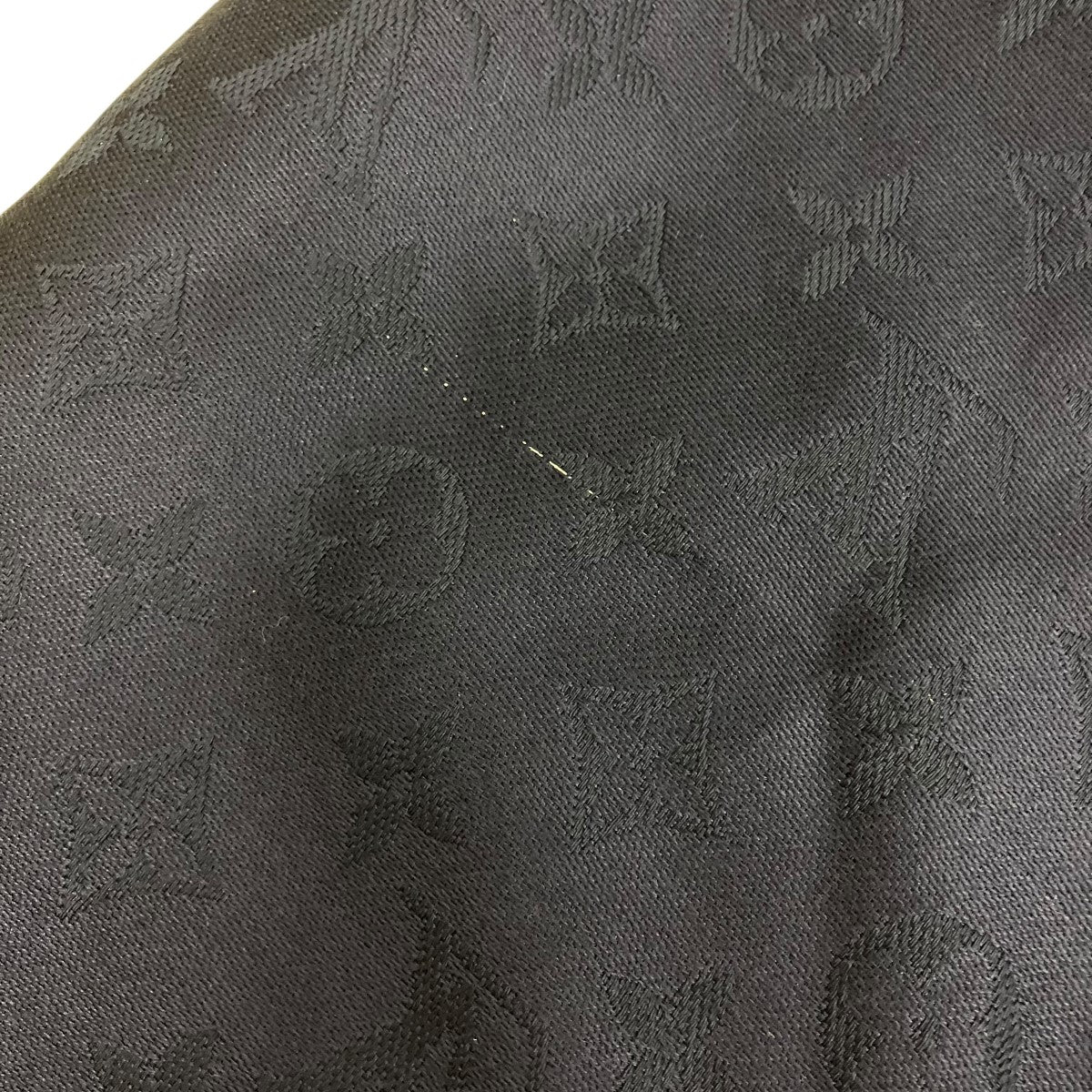 LOUIS VUITTON リバーシブルモノグラムラメ大判ストールM79035 古着・中古-9枚目のアイテム画像