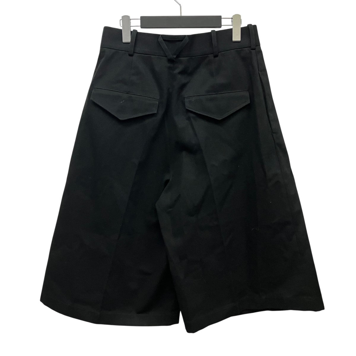 WIDE LEG PLEATED SHORTSワイドハーフパンツ652538