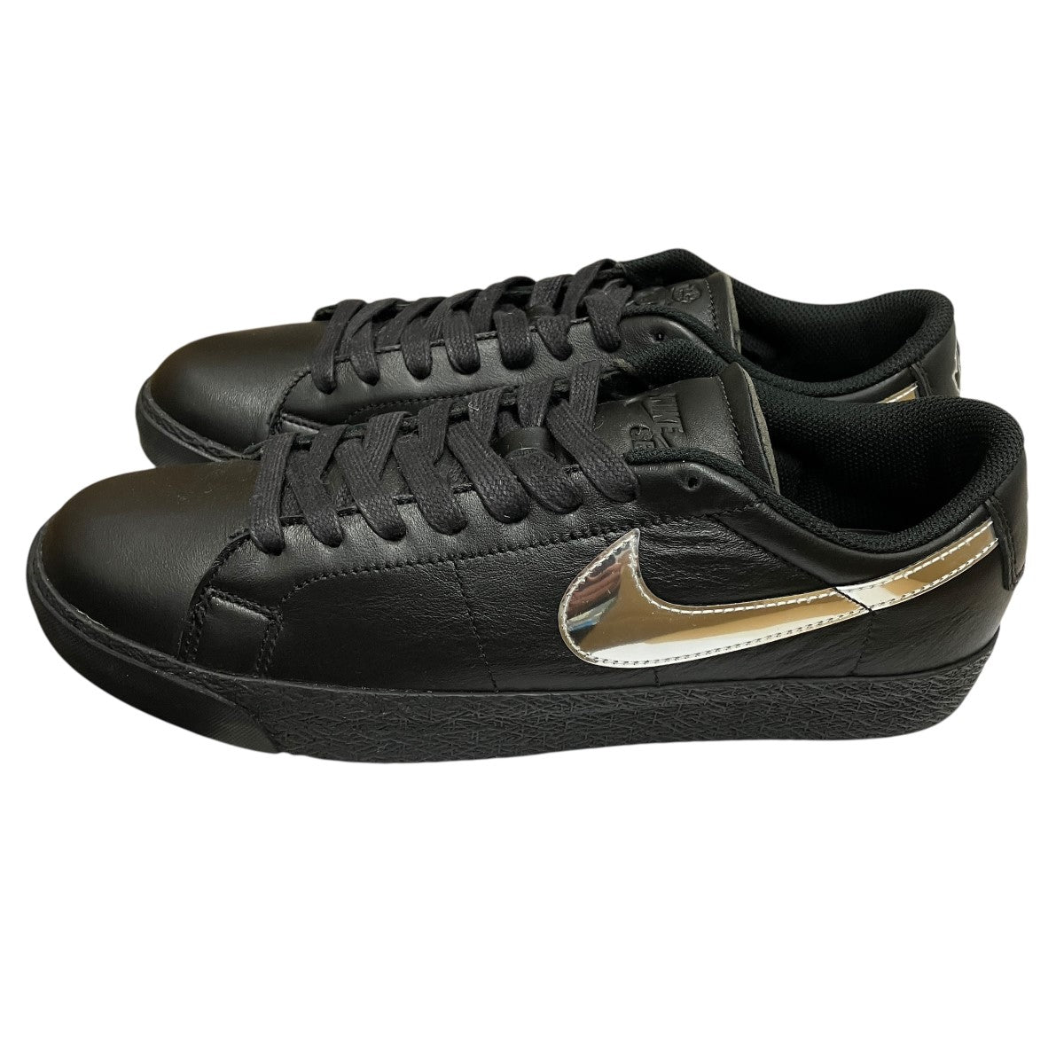 SB Zoom Blazer Low QS Black and Metallic SilverローカットスニーカーHJ6703-001