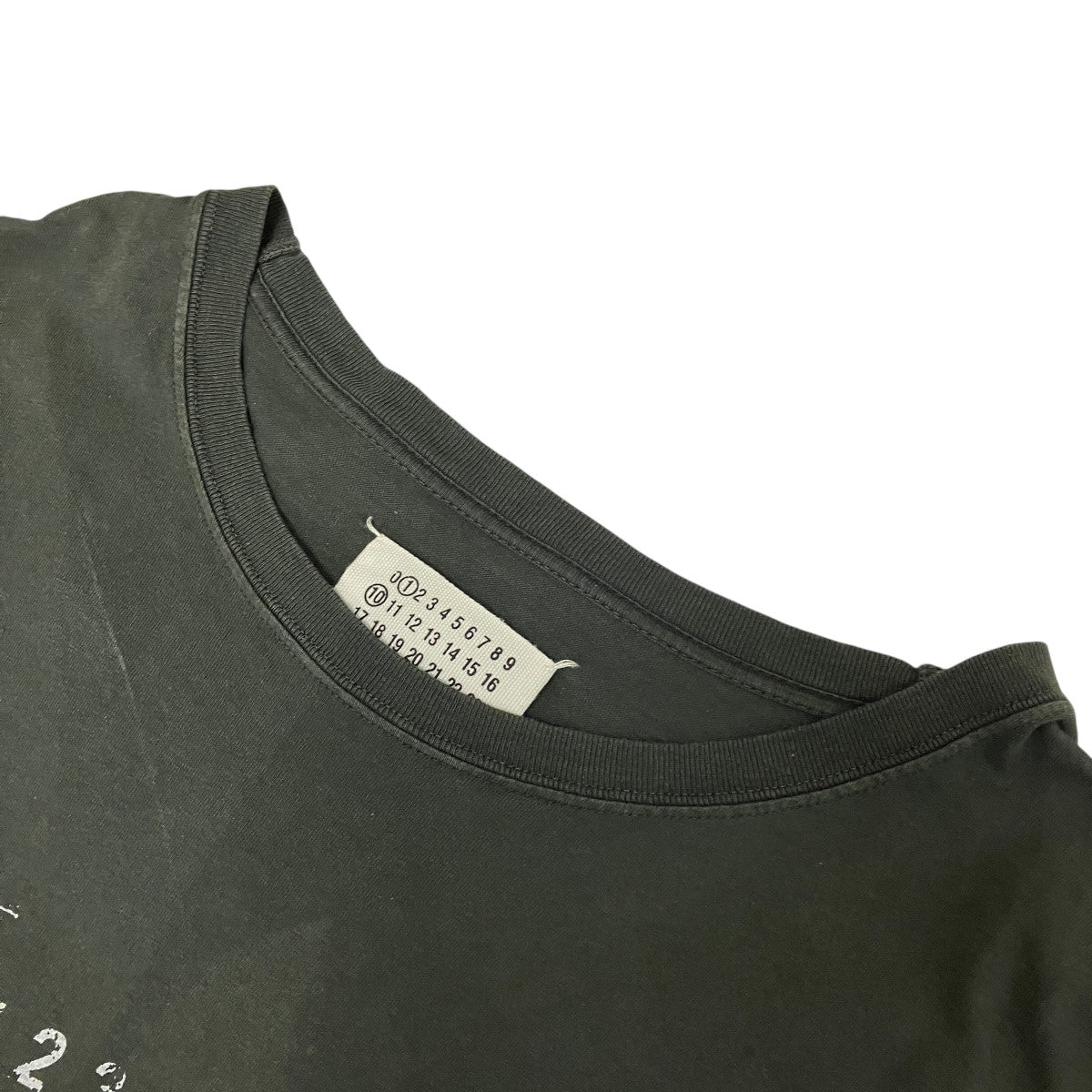 25SSナンバリングロゴプリントTシャツS51GC0534