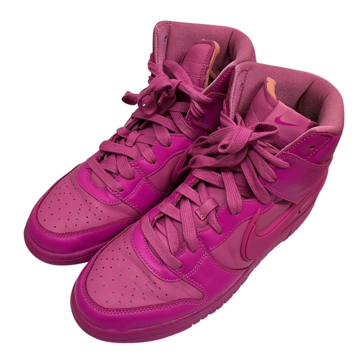 「DUNK HI／AMBUSH」ハイカットスニーカー