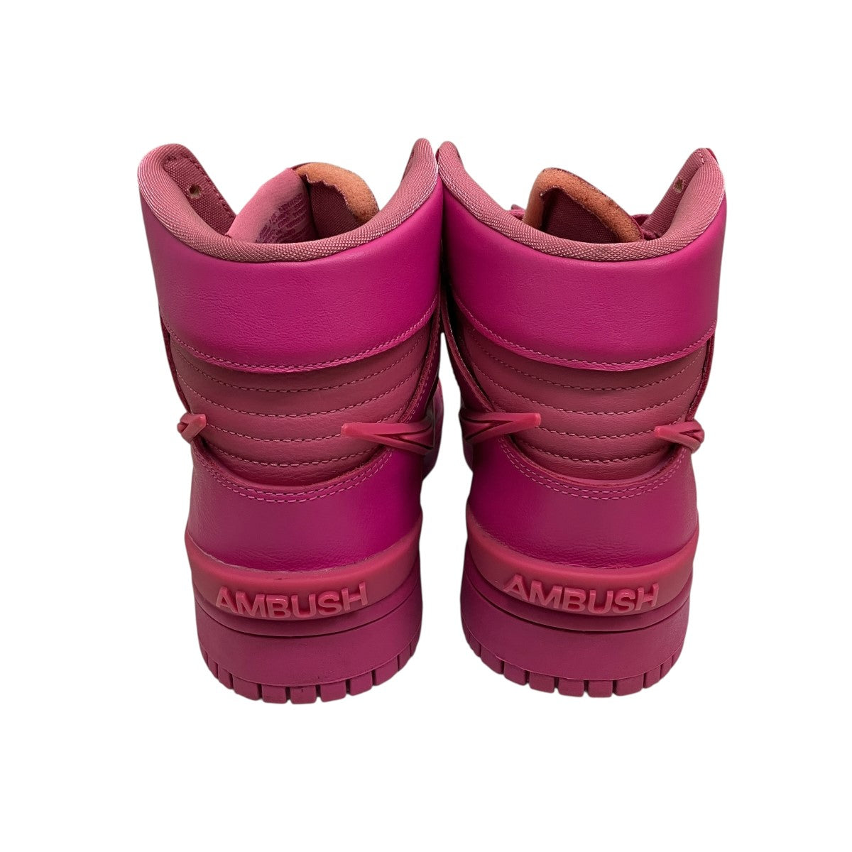 「DUNK HI／AMBUSH」ハイカットスニーカー