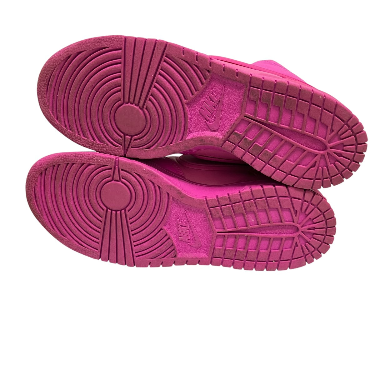 「DUNK HI／AMBUSH」ハイカットスニーカー