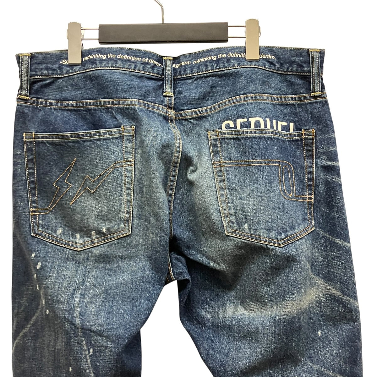 ダメージ加工デニムパンツ