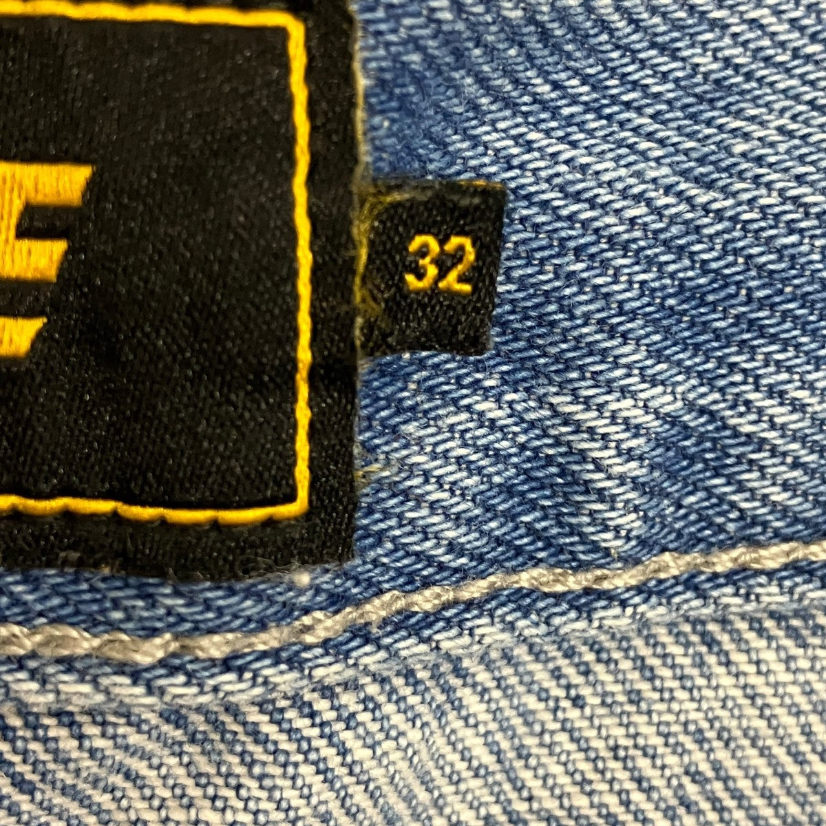 P90 BAGGY SCRIPT JEANデニムパンツ