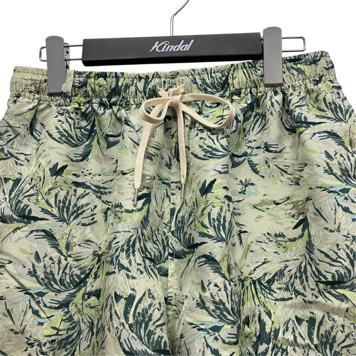 26SS総柄ハーフパンツA26SP02AP PRINTED AIRY SILK SHORTS
