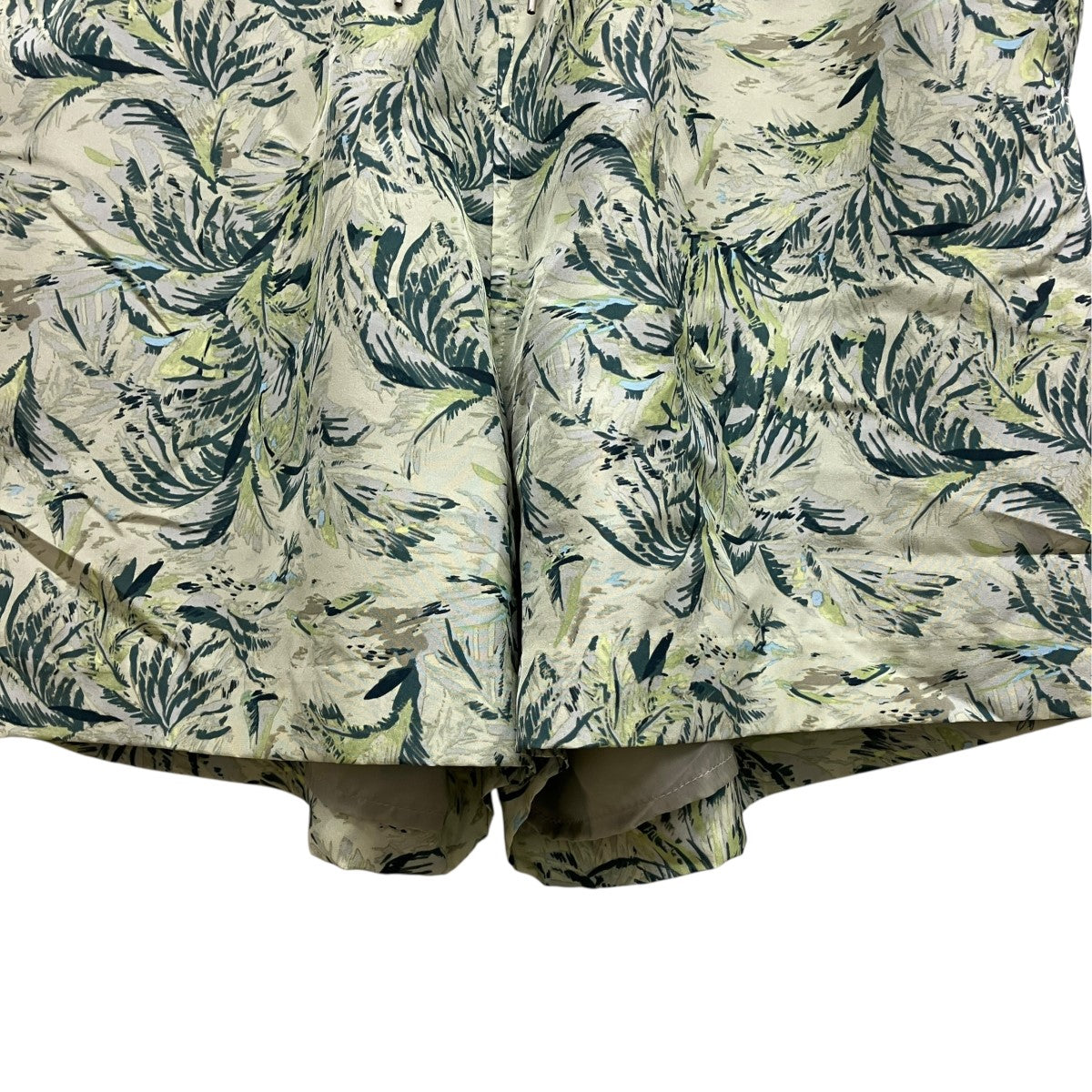 26SS総柄ハーフパンツA26SP02AP PRINTED AIRY SILK SHORTS