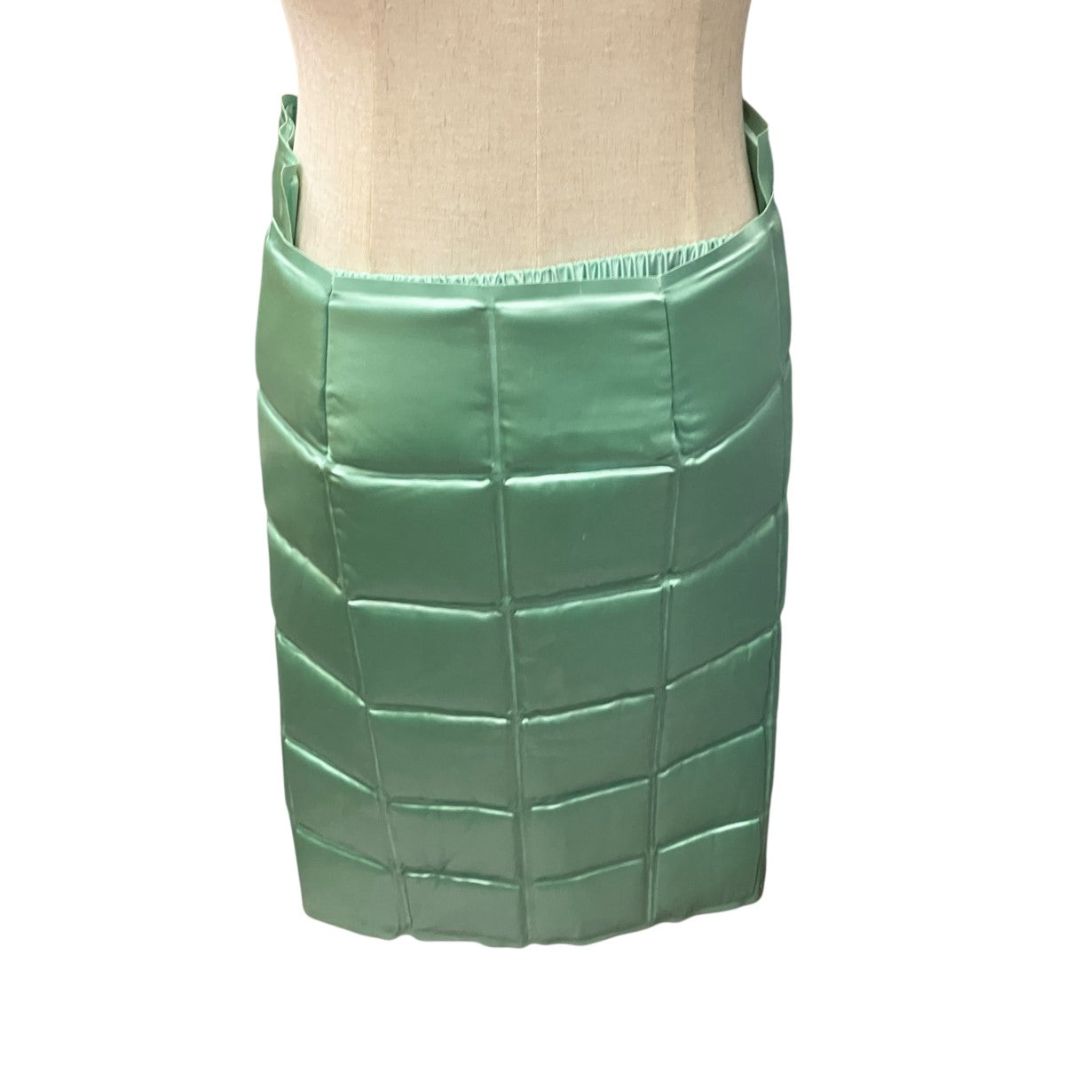 Mid Length Skirtキルティングラップレイヤードスカート588907 VKFN0