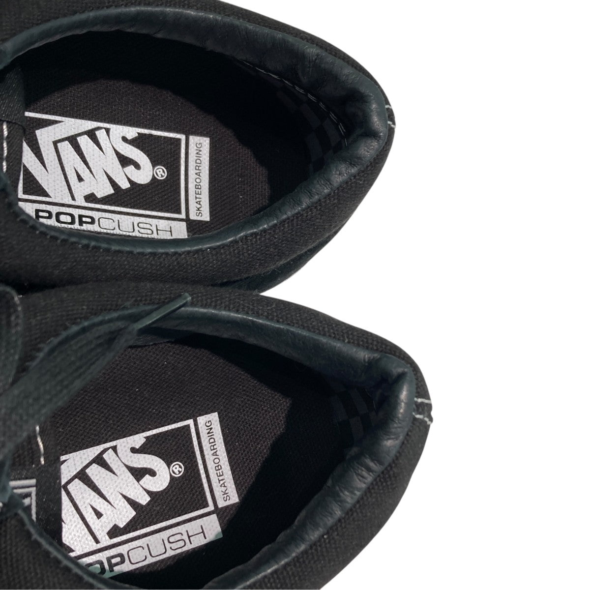 OLD SKOOL VCU ESSENTIAL BLACKローカットスニーカー