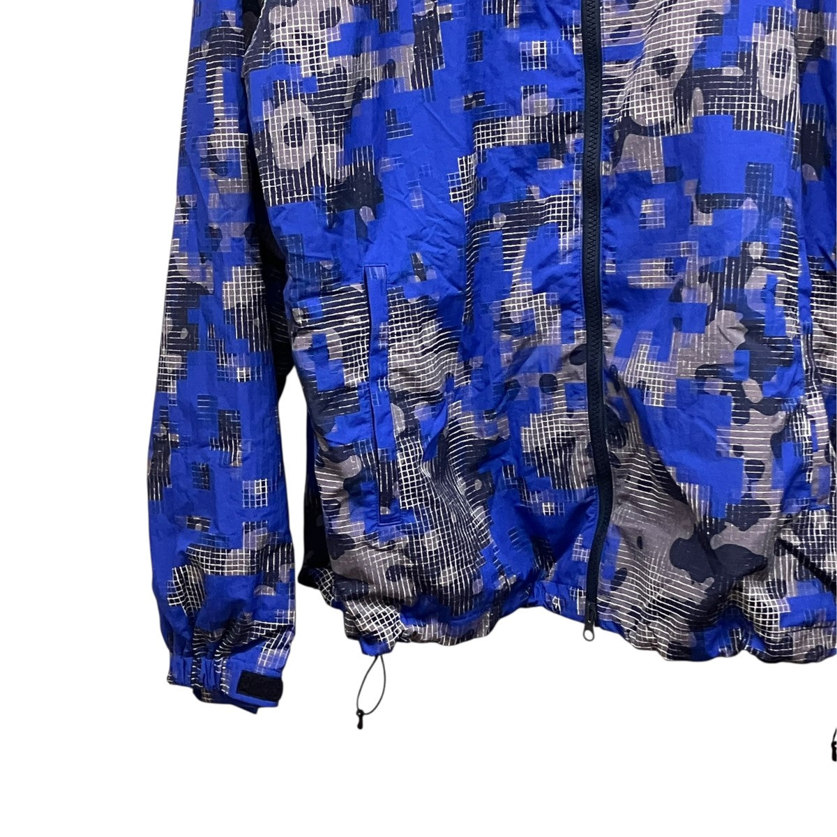 CAMOUFLAGE NYLON BLOUSONピクセルカモ柄ナイロンジャケットFCRB-260169