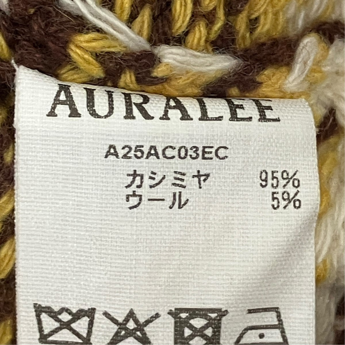 25AWジャガードカシミヤウールカーディガンA25AC03EC Jacquard V-Neck Cardigan