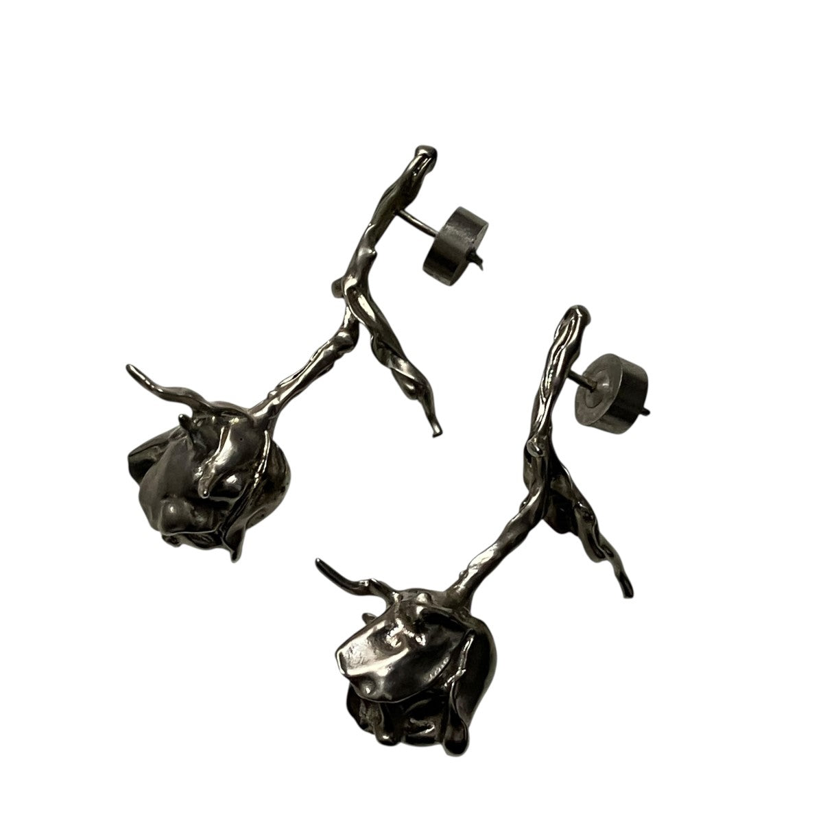 Metal Rose Bud Earringsフラワーピアス