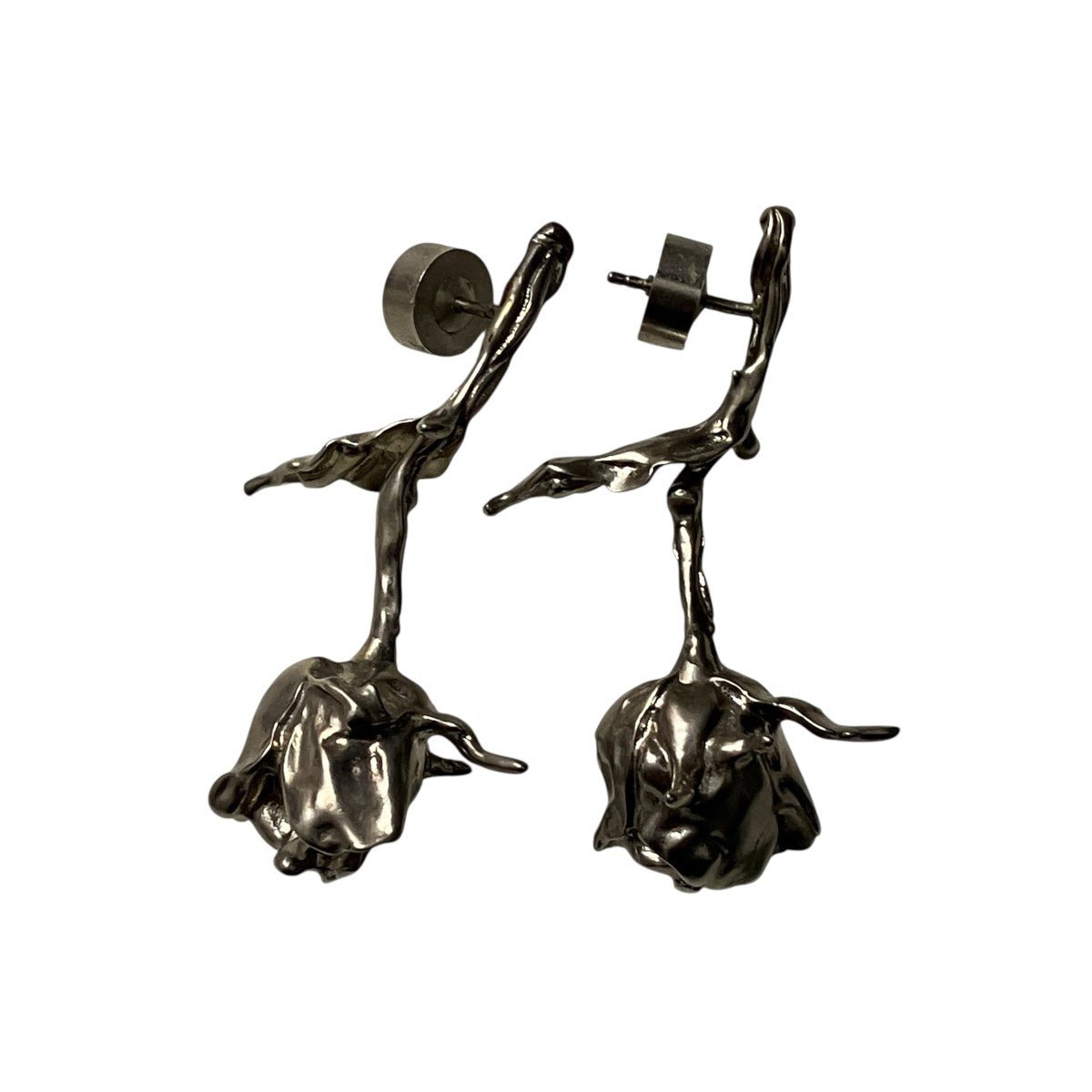 Metal Rose Bud Earringsフラワーピアス