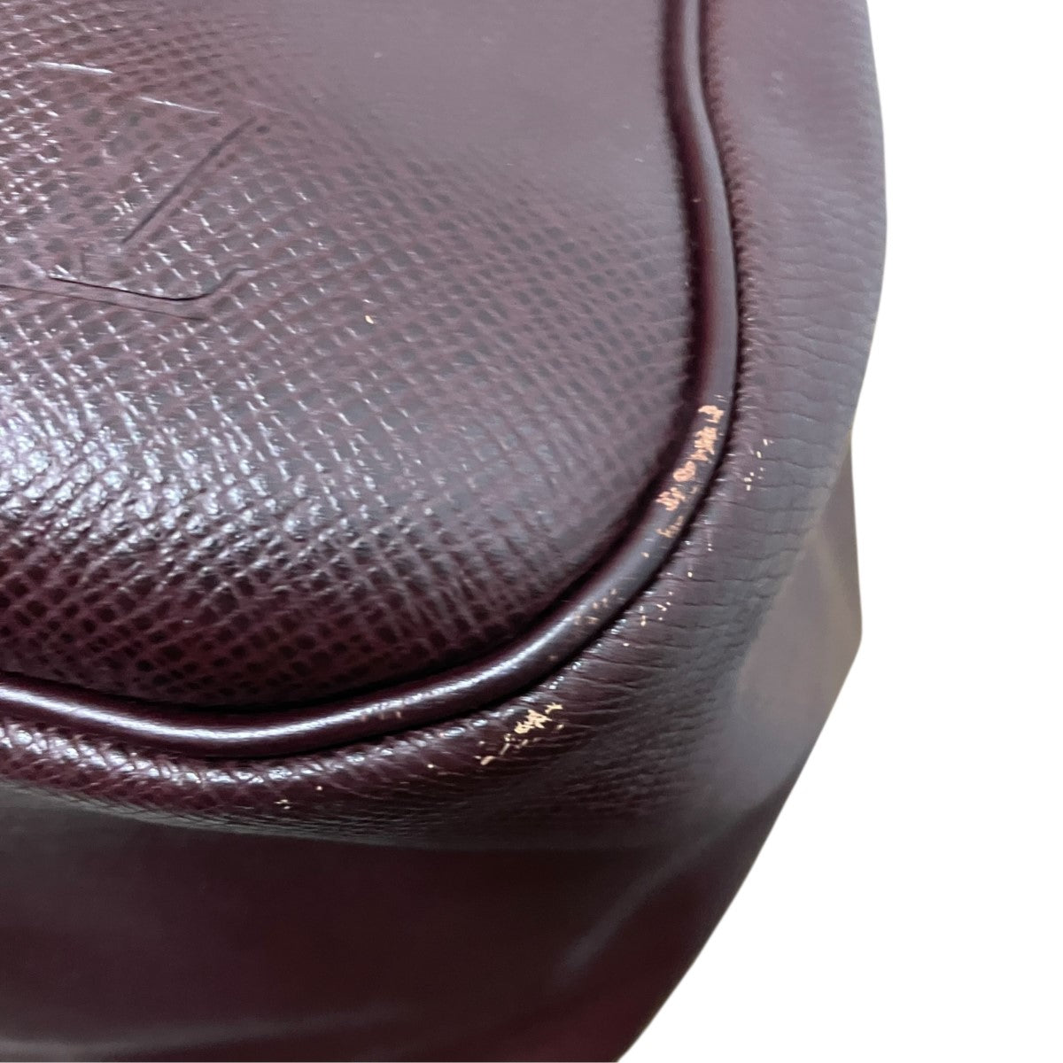 LOUIS VUITTON(ルイヴィトン) タイガ ケンダル GM アカージュボストン