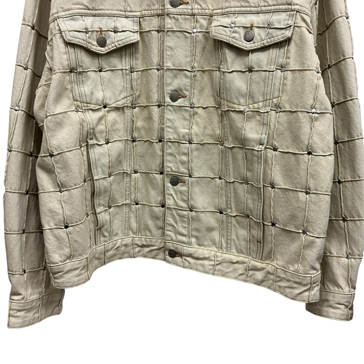 Supreme 25SSスタッズパッチワークデニムジャケットStudded Seam Denim Trucker Jacket 古着・中古-4枚目のアイテム画像