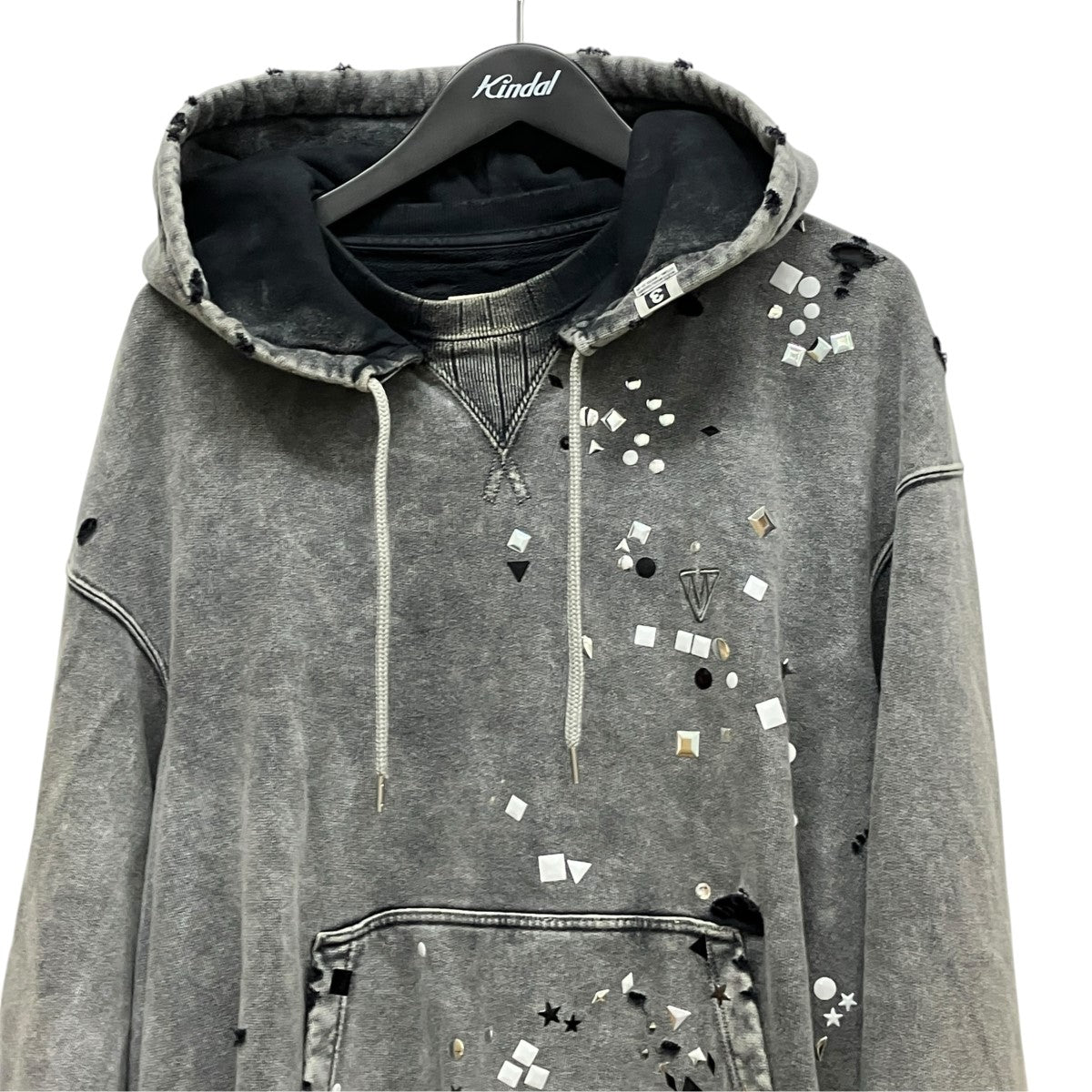 Maison MIHARA YASUHIRO EMBELLISHED BLEACHED HOODIEステッカーデザインダメージ加工フーデッドパーカーA15HD561 古着・中古-3枚目のアイテム画像