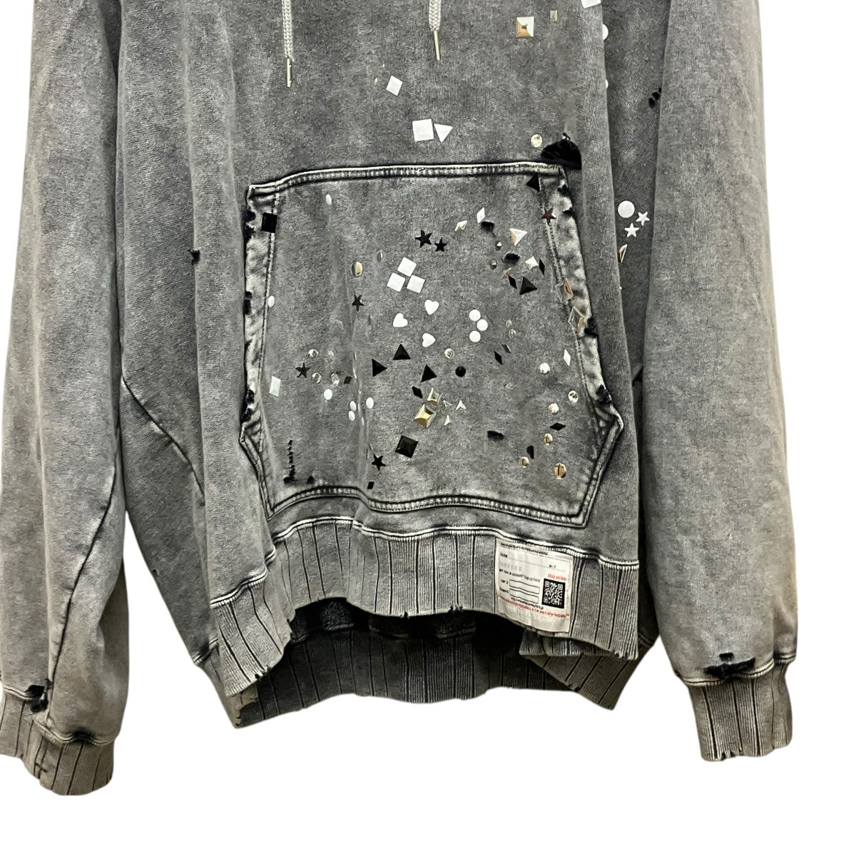 Maison MIHARA YASUHIRO EMBELLISHED BLEACHED HOODIEステッカーデザインダメージ加工フーデッドパーカーA15HD561 古着・中古-4枚目のアイテム画像