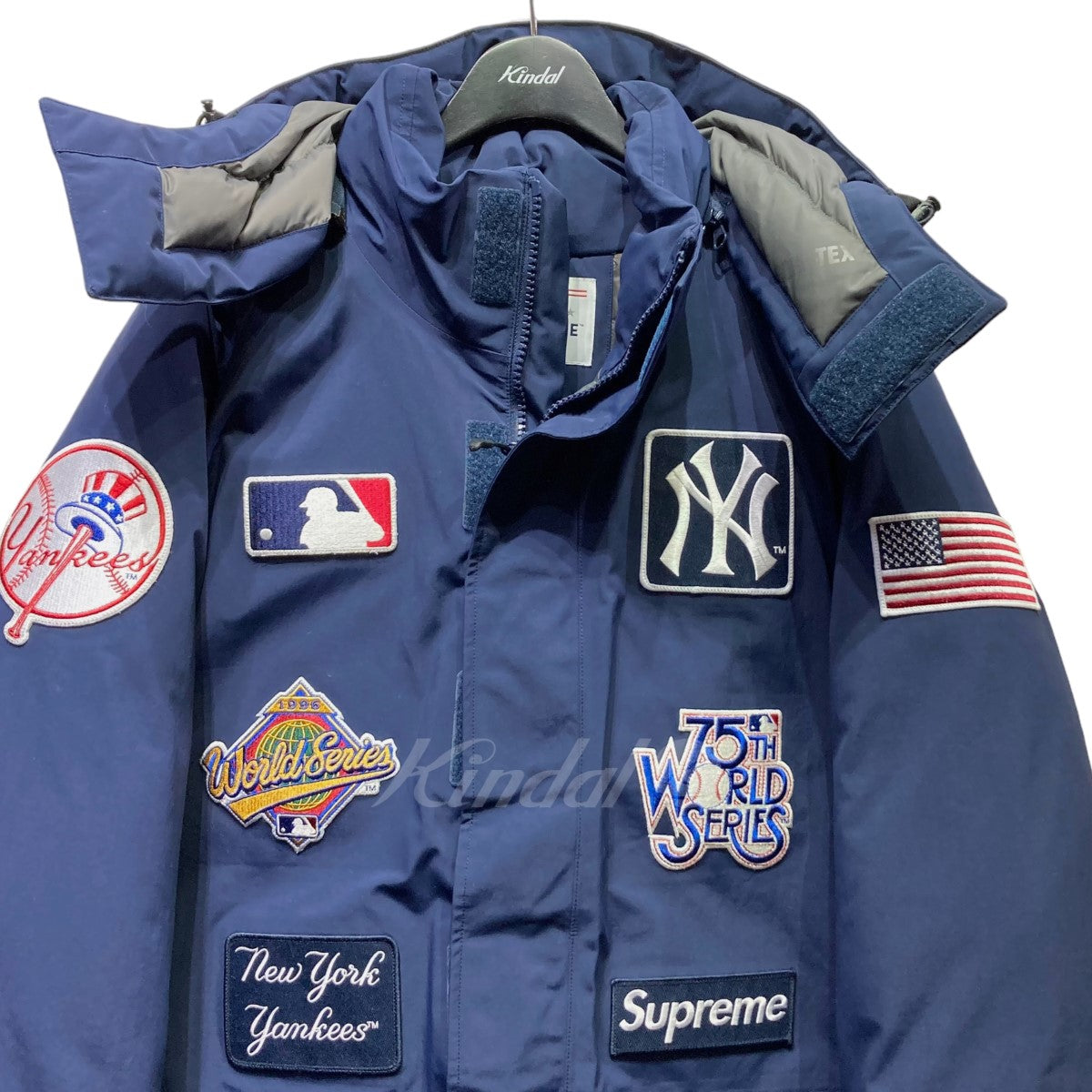 New York Yankees×Supreme(New York Yankees×シュプリーム ニューヨークヤンキース) GORE-TEX　 700-Fill Down Jacket　ダウンジャケット