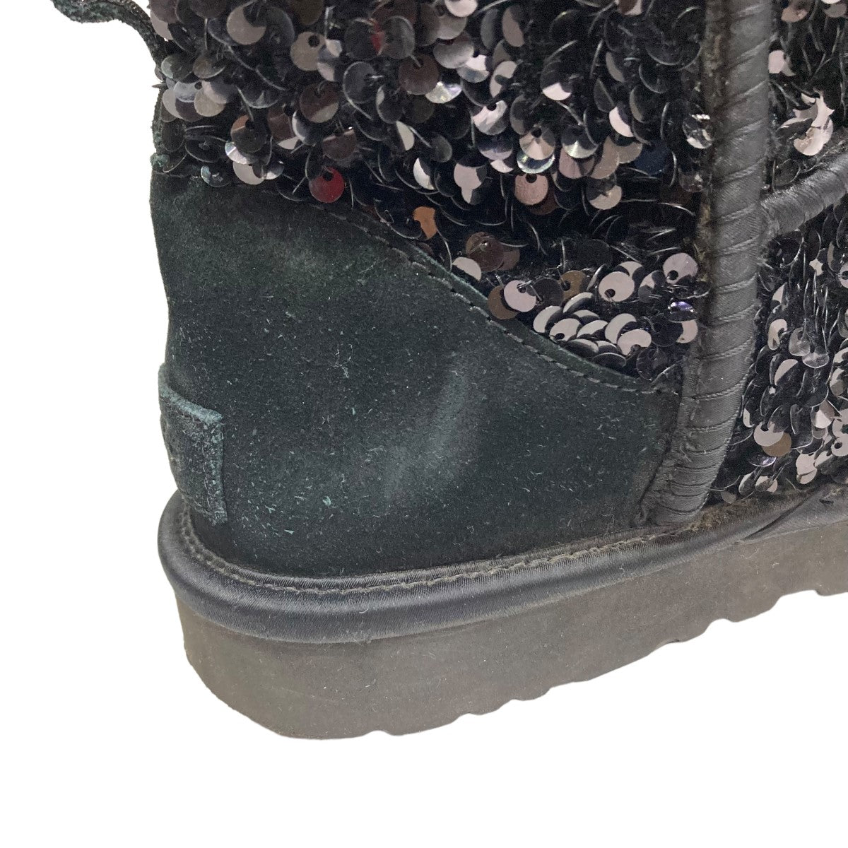 UGG(アグ) Classic Mini Chunky Sequin 1130602 スパンコール装飾ムートンブーツ 1130602 ブラック サイズ  25cm｜【公式】カインドオルオンライン ブランド古着・中古通販【kindal】