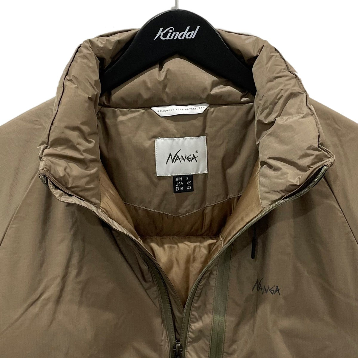 オーロラスタンドカラーダウンジャケット AURORA STAND COLLAR DOWN JACKET N1asCYE2