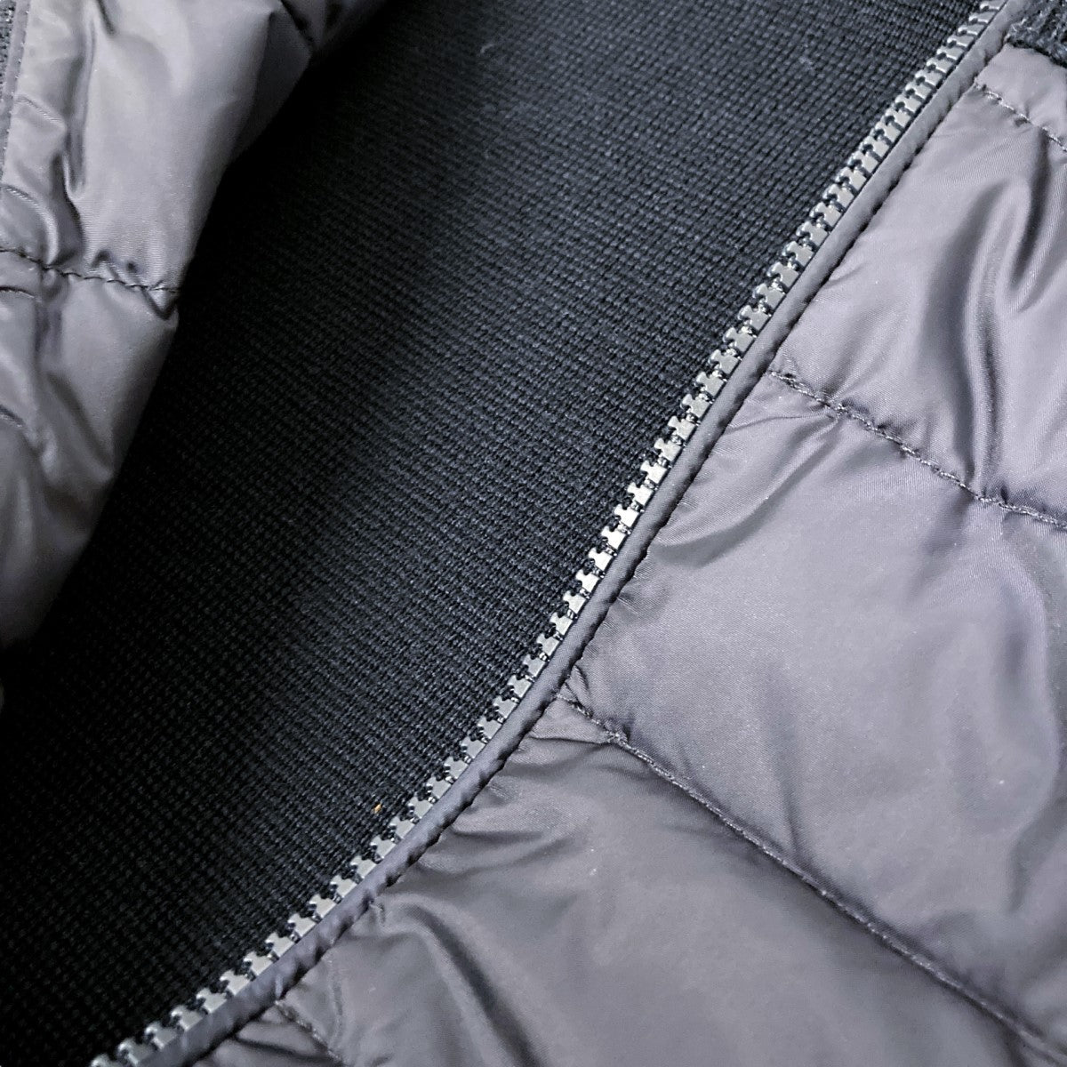 MONCLER CARDIGAN TRICOTダウンジャケットI20919B50700 古着・中古-4枚目のアイテム画像