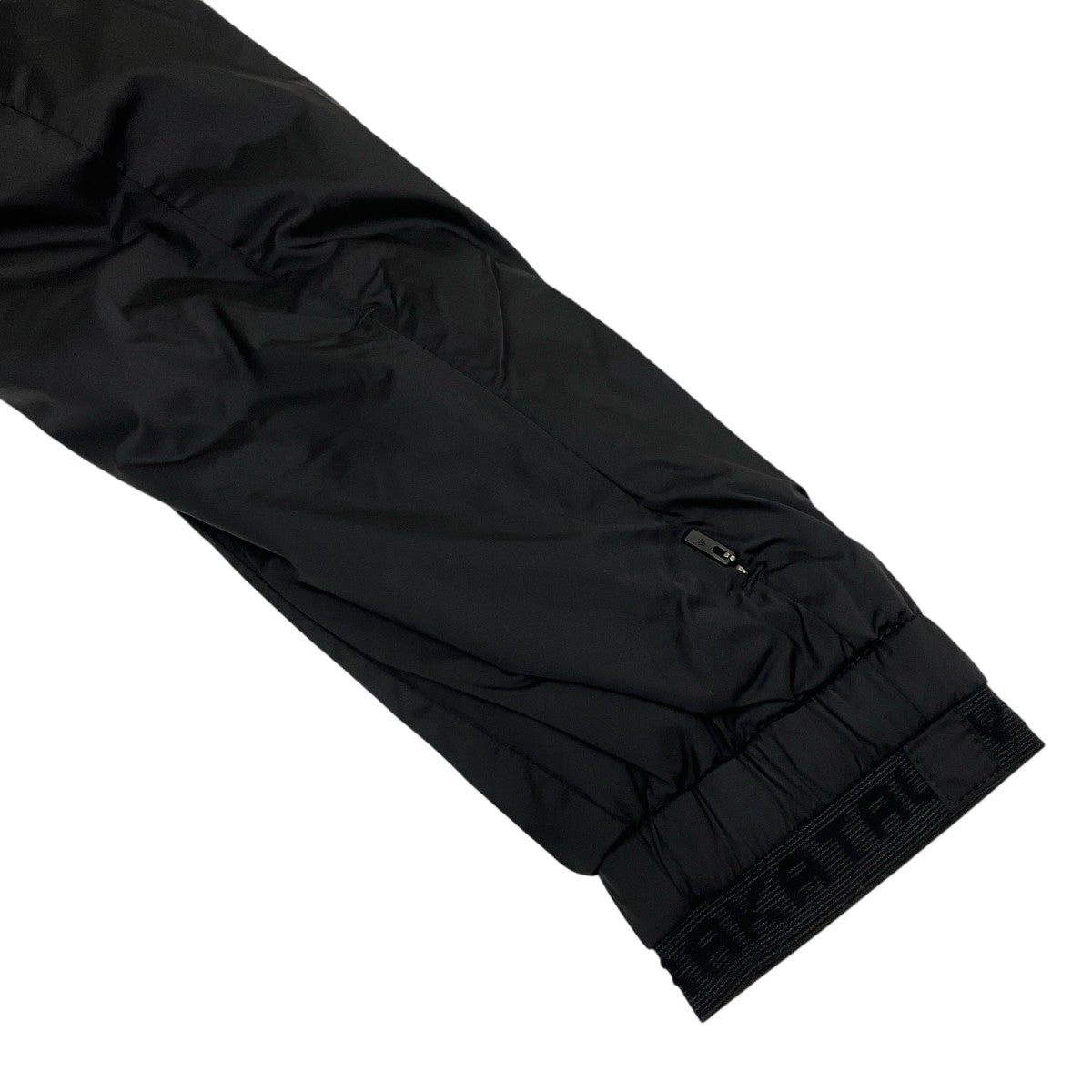 INSULATED STRETCHY JACKET中綿ブルゾン