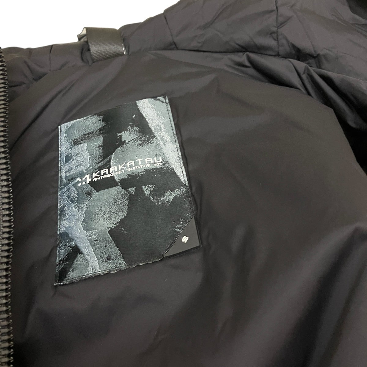 INSULATED STRETCHY JACKET中綿ブルゾン