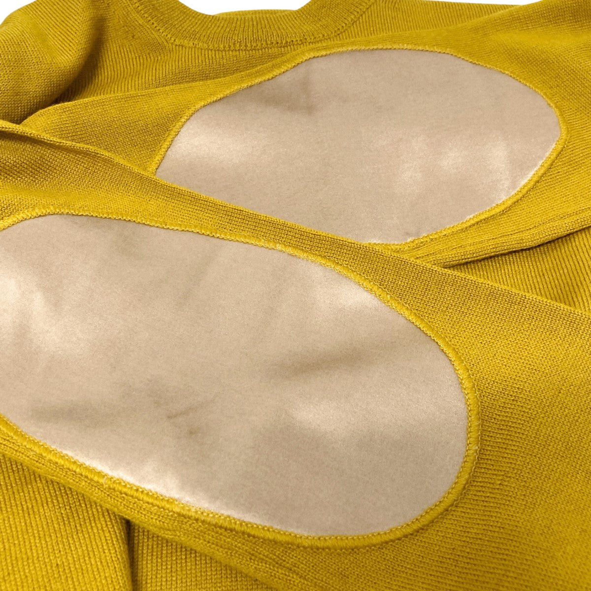 Maison Margiela メゾンマルジェラ エルボーパッチ ニット メゾンマルジェラのエルボーパッチニット | HUES 福岡セレクト