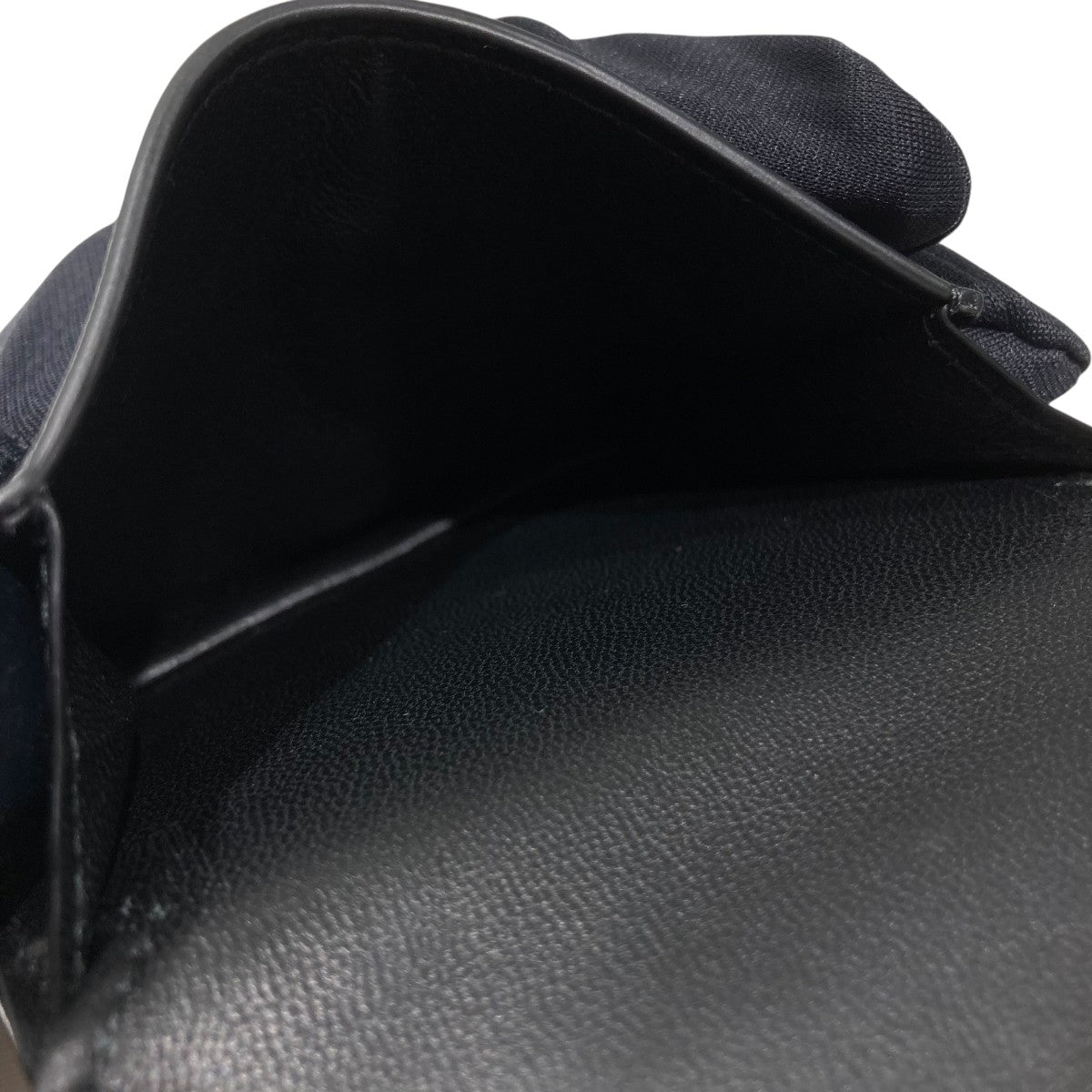 【中古】BALENCIAGA バレンシアガ　エブリディミニ財布594216レザー BALENCIAGA(バレンシアガ) 二つ折り財布594216 594216